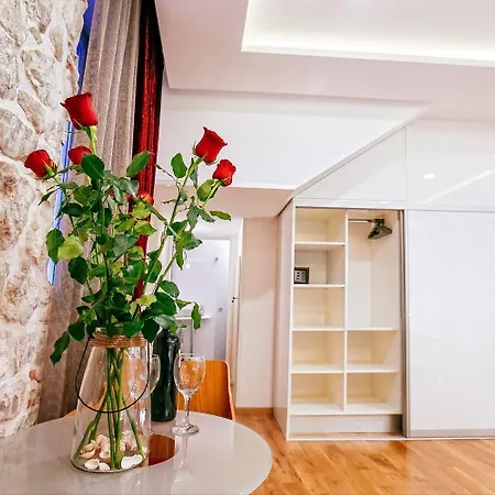 Get Luxury Apartment