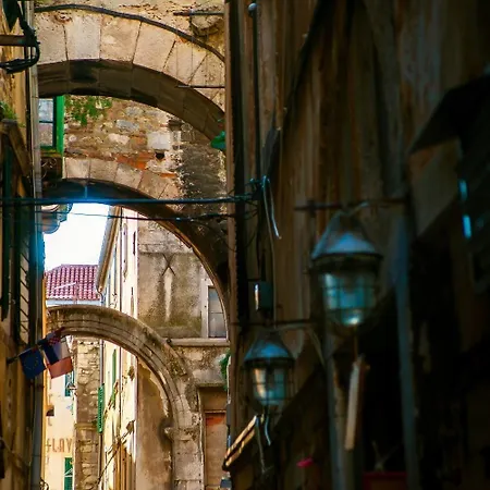 Апартаменти Get Luxury