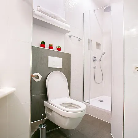 Апартаменти Get Luxury